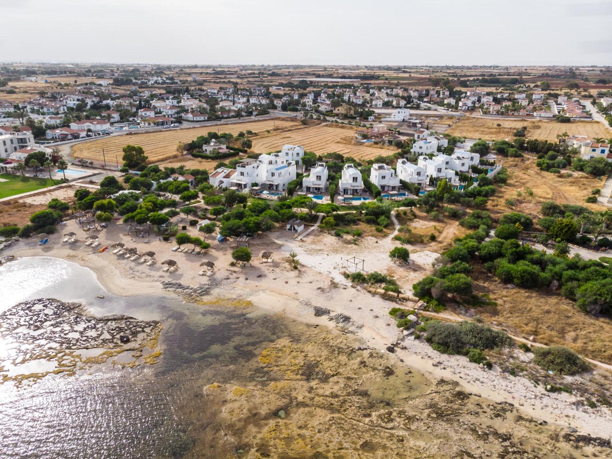 Thalassines Villas アヤナパ エクステリア 写真