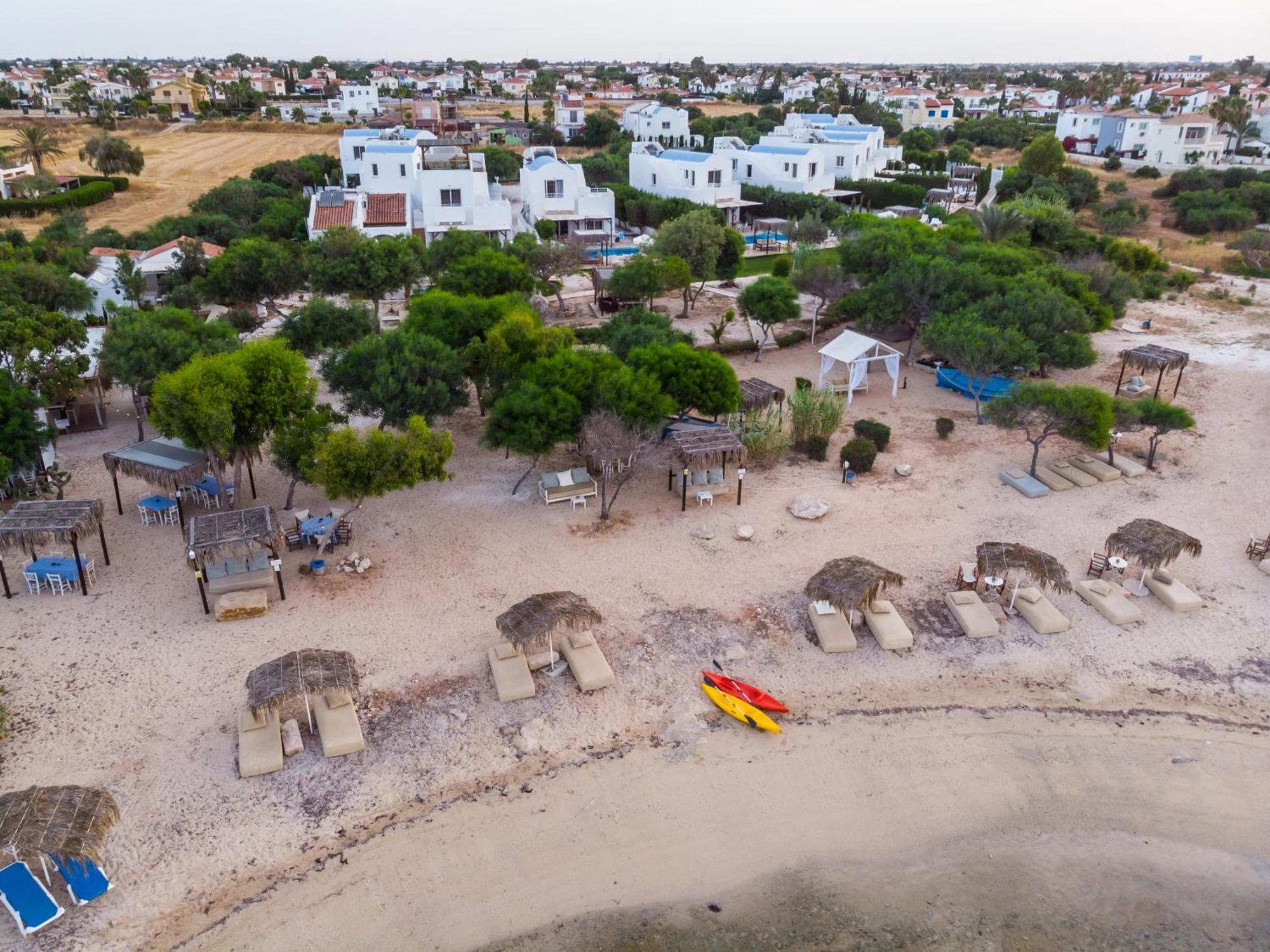 Thalassines Villas アヤナパ エクステリア 写真