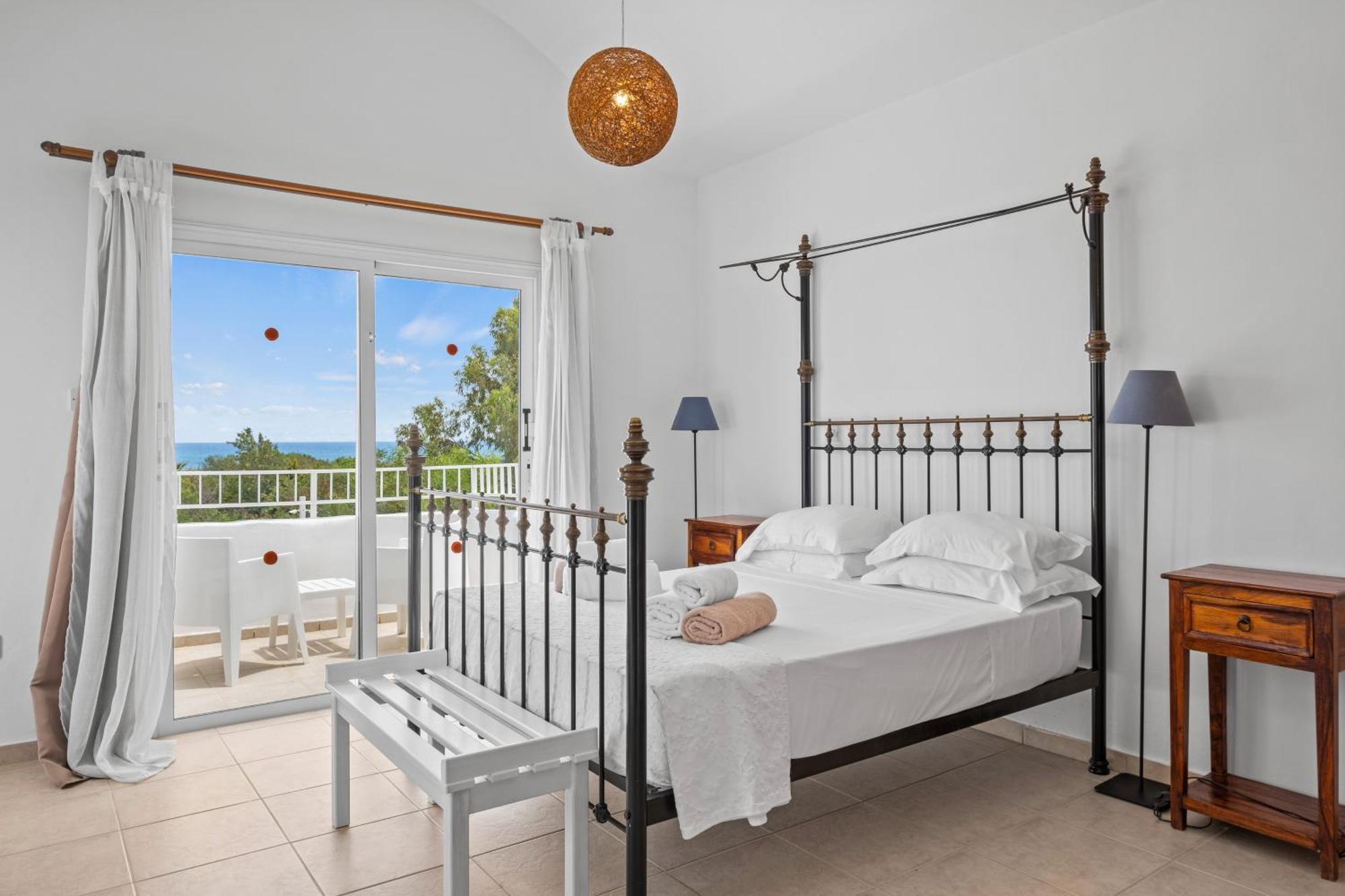 Thalassines Villas アヤナパ エクステリア 写真