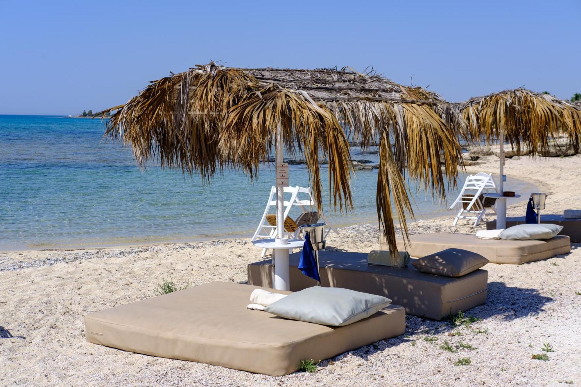 Thalassines Villas アヤナパ エクステリア 写真