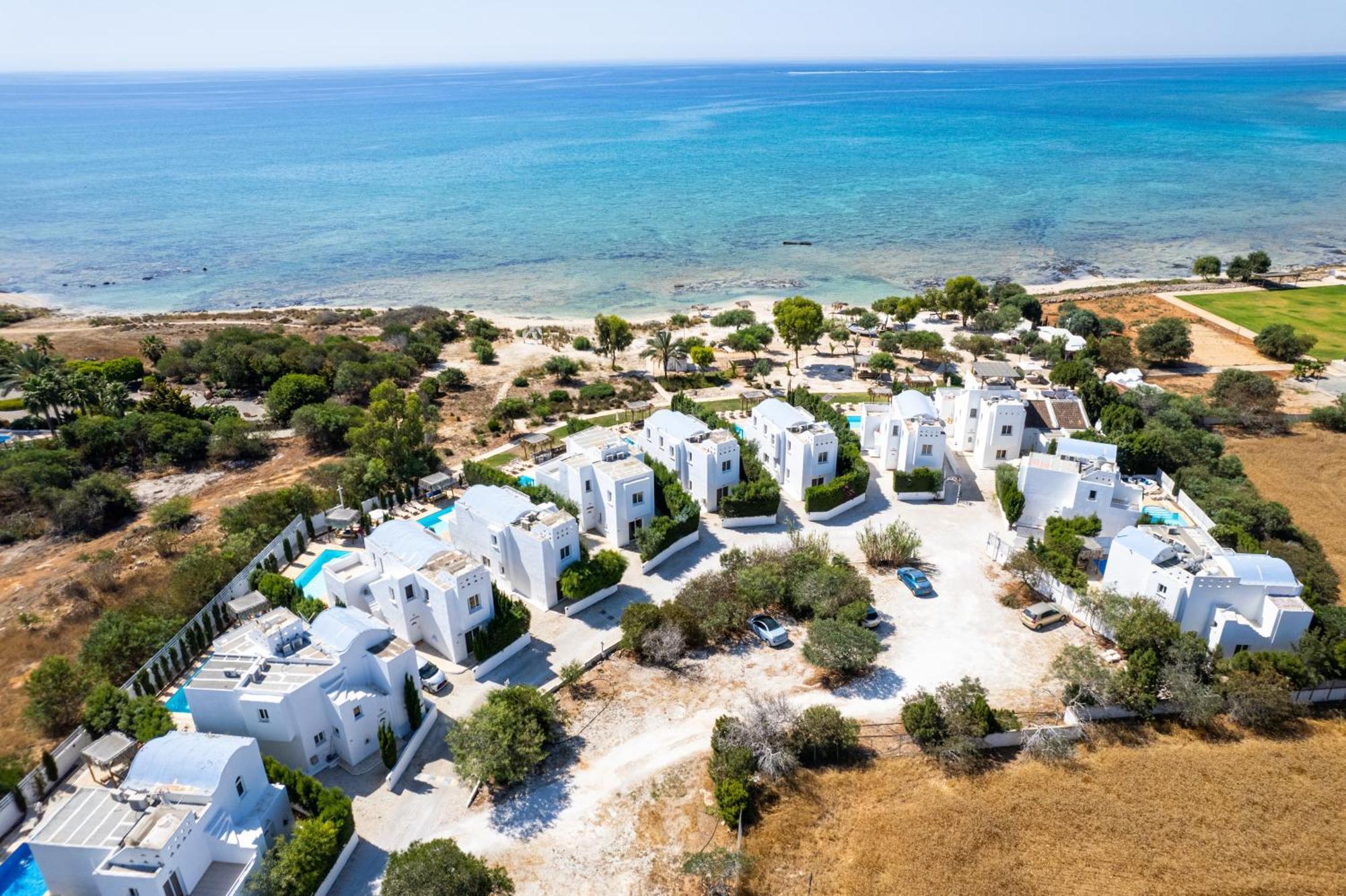 Thalassines Villas アヤナパ エクステリア 写真