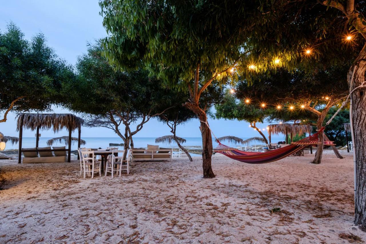 Thalassines Villas アヤナパ エクステリア 写真